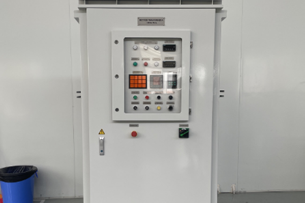 三相直流油冷700A 220V 直流电源