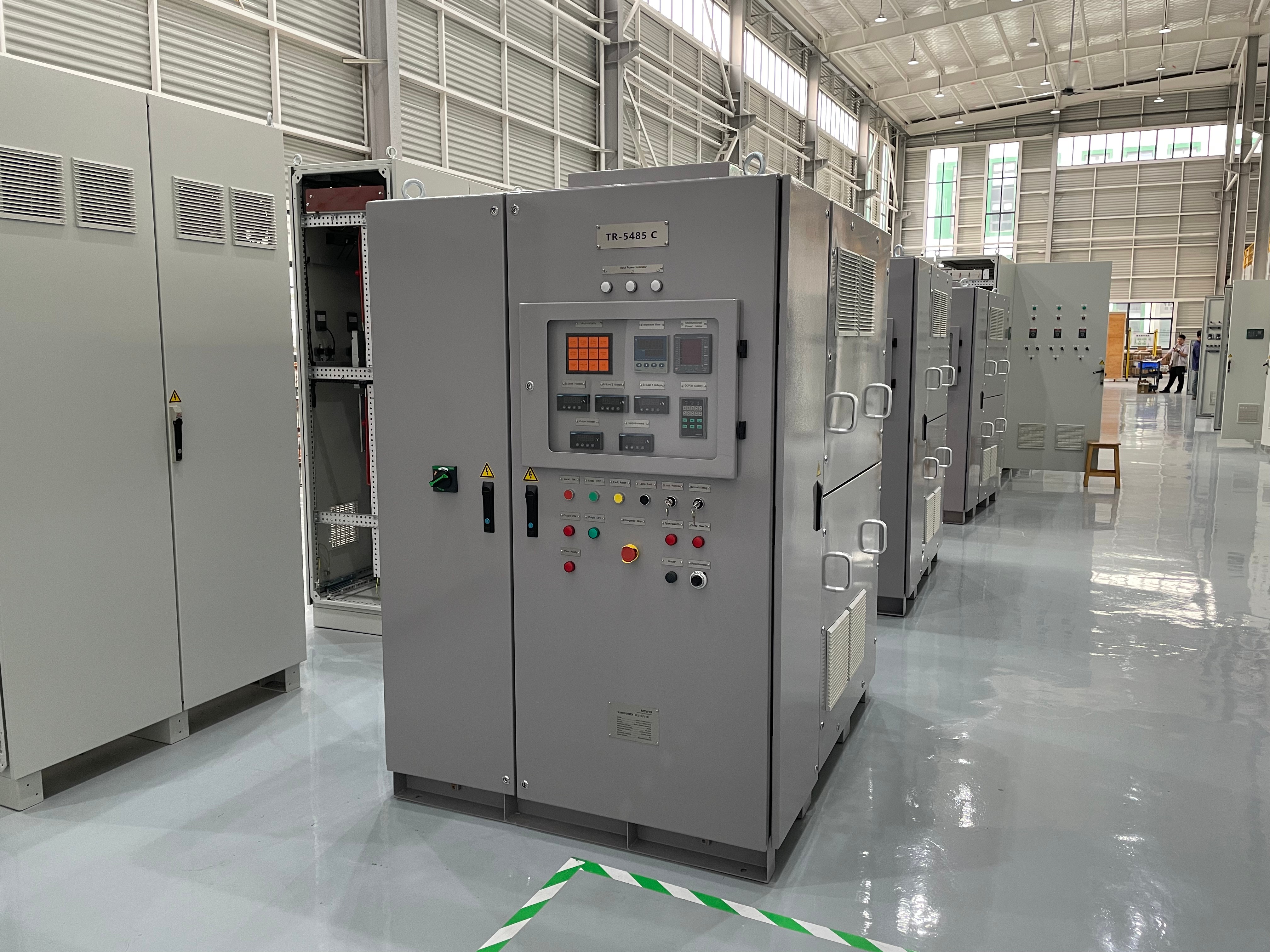 成功向文莱某重要工业项目交付一批高性能大型三相整流电源系统